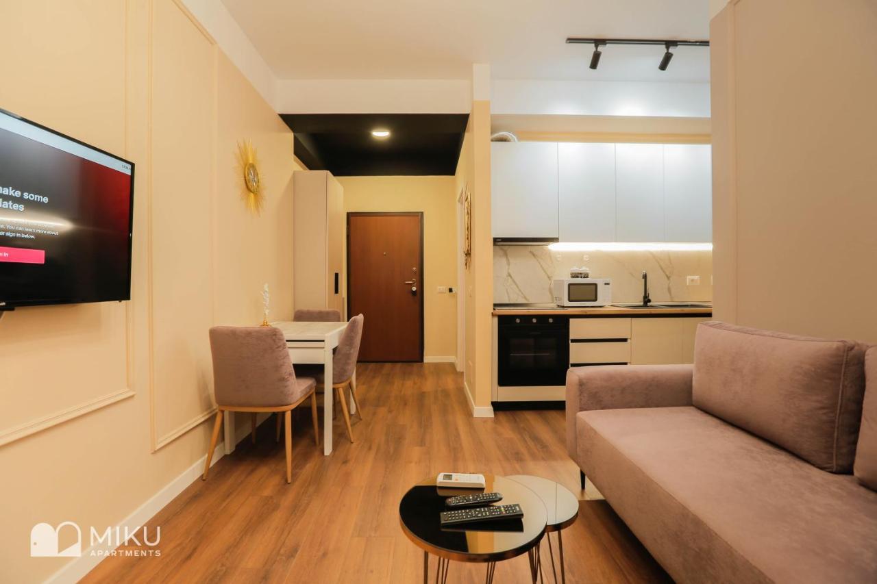 Miku Apartment - Perfect 1Bedroom At Komuna E Parisit Tirana Exteriör bild