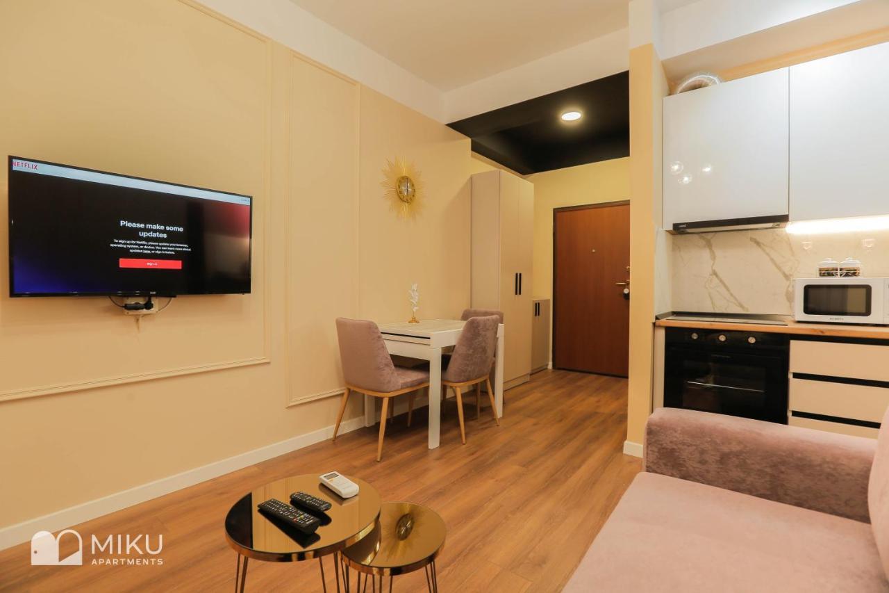 Miku Apartment - Perfect 1Bedroom At Komuna E Parisit Tirana Exteriör bild