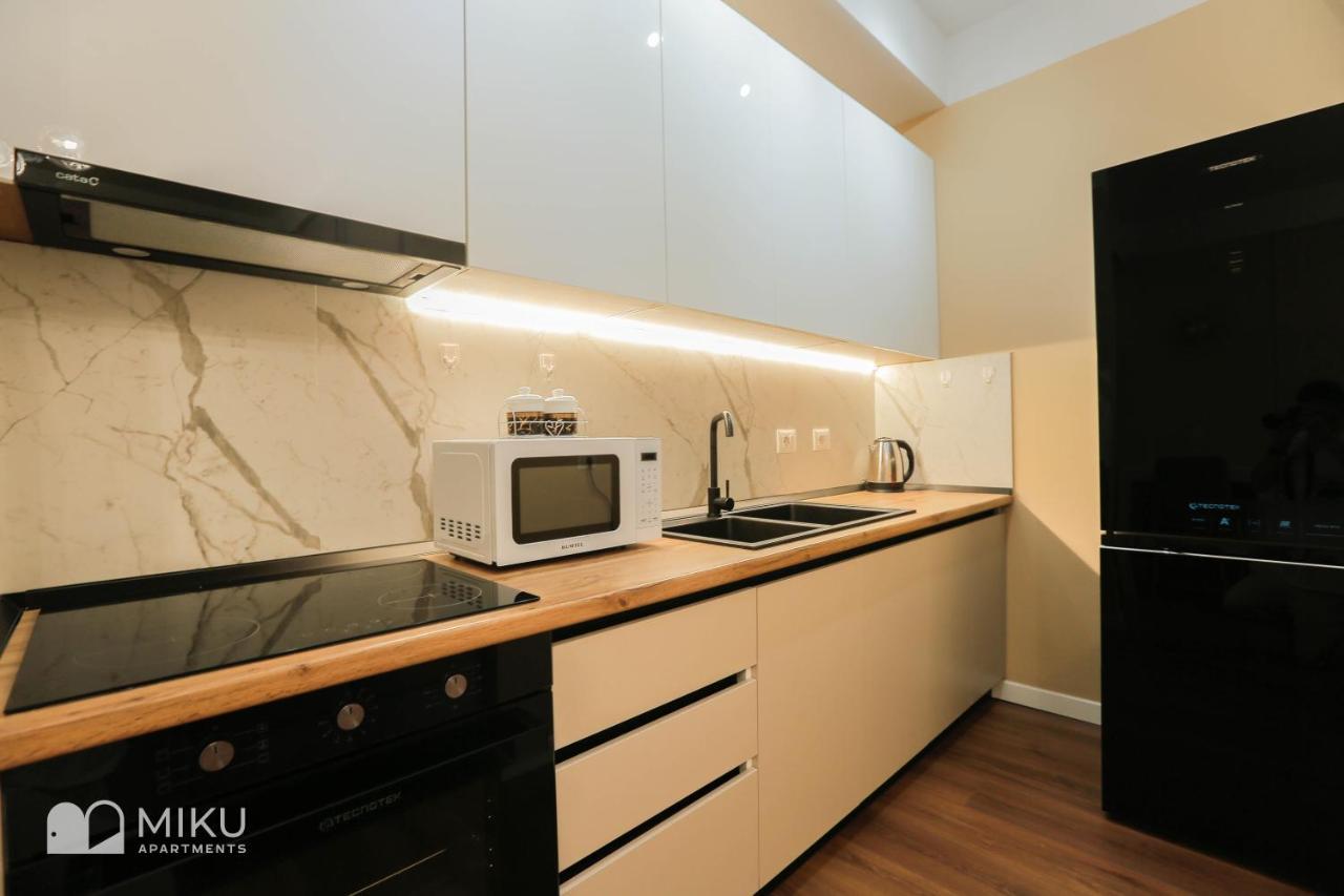 Miku Apartment - Perfect 1Bedroom At Komuna E Parisit Tirana Exteriör bild